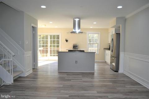 7817 Wintercress Ln, Springfield, VA 22152 photo 6