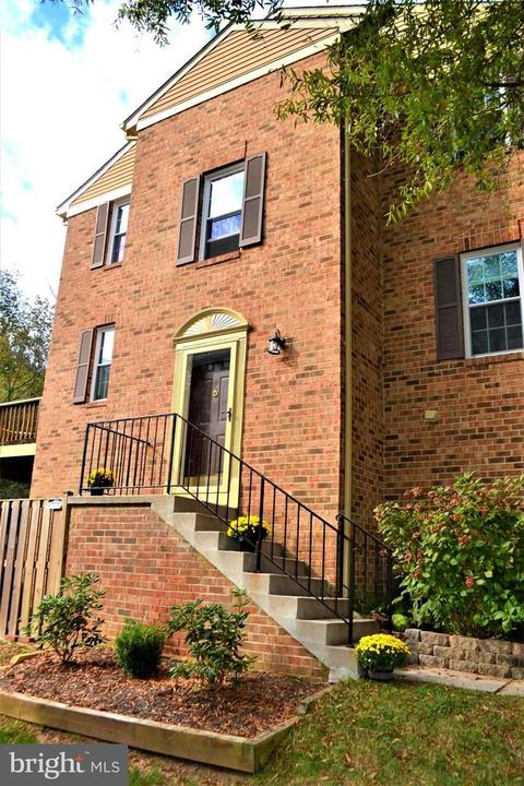 7817 Wintercress Ln, Springfield, VA 22152 photo 2