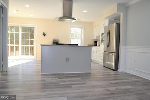 7817 Wintercress Ln, Springfield, VA 22152 photo 5