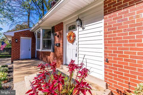 8616 Clydesdale Rd, Springfield, VA 22151 photo 3