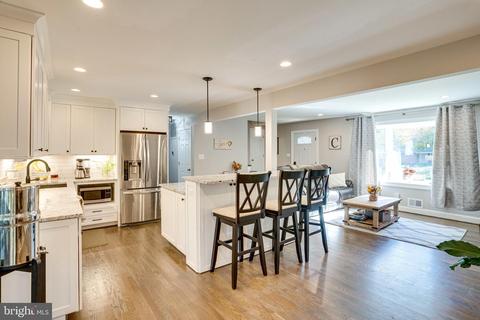 8616 Clydesdale Rd, Springfield, VA 22151 photo 4