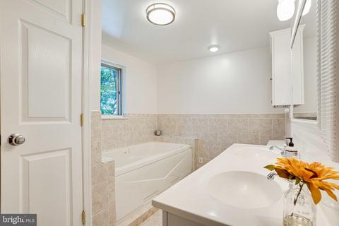 8616 Clydesdale Rd, Springfield, VA 22151 photo 23