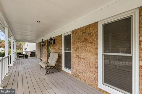8705 Etta Dr, Springfield, VA 22152 photo 3