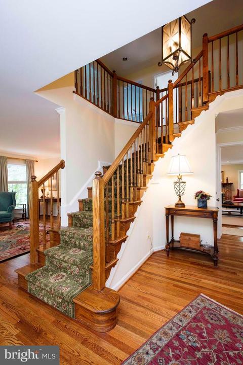 6609 Jill Ct, Mclean, VA 22101 photo 4