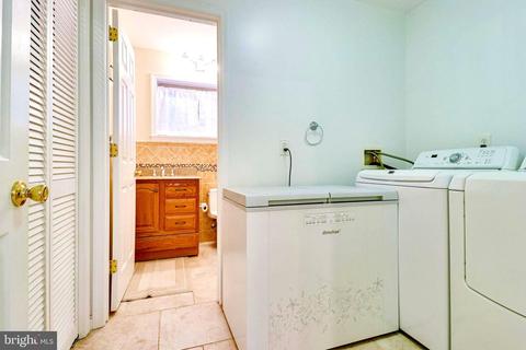 5213 Light St, Springfield, VA 22151 photo 17