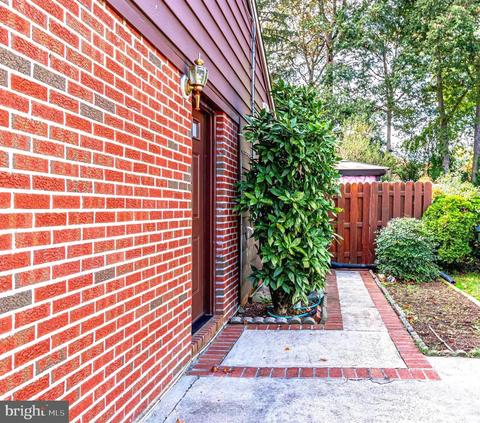 5213 Light St, Springfield, VA 22151 photo 4