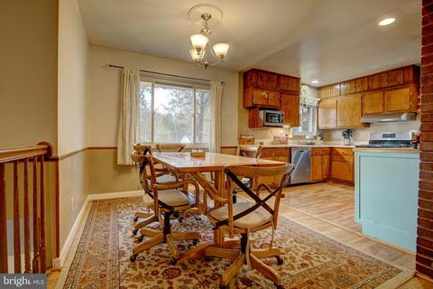 7430 Long Pine Dr, Springfield, VA 22151 photo 8