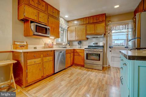 7430 Long Pine Dr, Springfield, VA 22151 photo 6