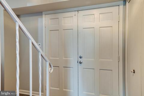 6902 Sydenstricker Rd, Springfield, VA 22152 photo 12