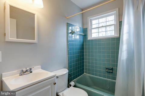6902 Sydenstricker Rd, Springfield, VA 22152 photo 19