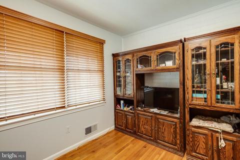 6902 Sydenstricker Rd, Springfield, VA 22152 photo 5