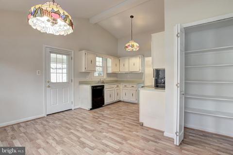 8623 Etta Dr, Springfield, VA 22152 photo 11
