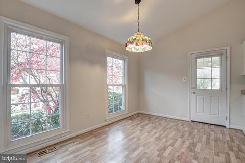 8623 Etta Dr, Springfield, VA 22152 photo 12