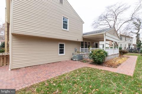 8623 Etta Dr, Springfield, VA 22152 photo 3