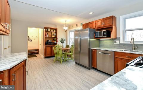 6919 Ashbury Dr, Springfield, VA 22152 photo 19