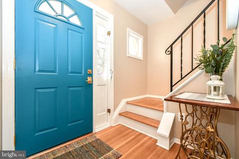 6919 Ashbury Dr, Springfield, VA 22152 photo 4