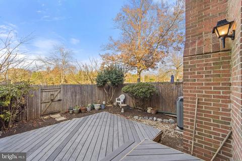 7040 Bradwood Ct, Springfield, VA 22151 photo 55