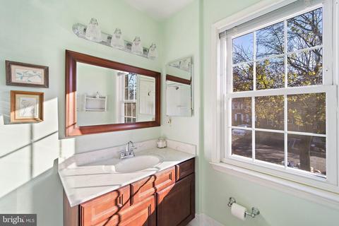 7040 Bradwood Ct, Springfield, VA 22151 photo 34