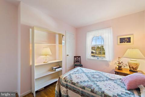 7040 Bradwood Ct, Springfield, VA 22151 photo 36