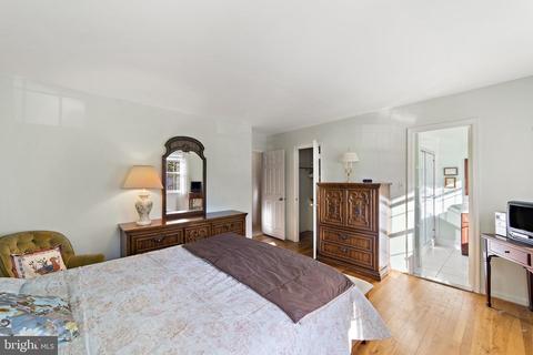 7040 Bradwood Ct, Springfield, VA 22151 photo 30