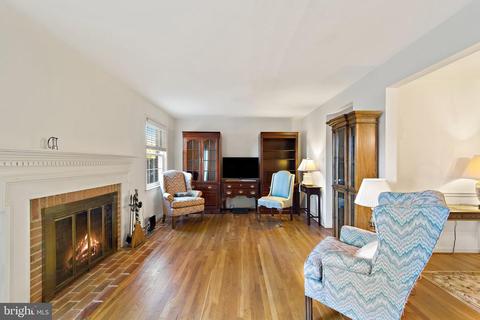 7040 Bradwood Ct, Springfield, VA 22151 photo 21