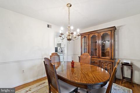 7040 Bradwood Ct, Springfield, VA 22151 photo 25