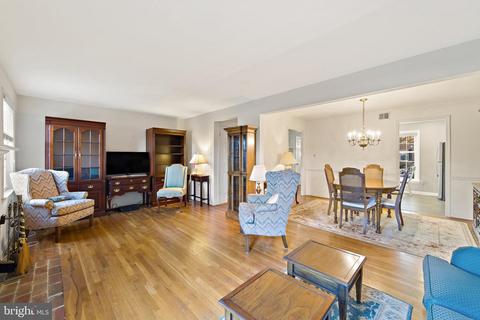 7040 Bradwood Ct, Springfield, VA 22151 photo 20