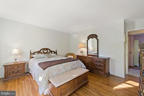 7040 Bradwood Ct, Springfield, VA 22151 photo 29