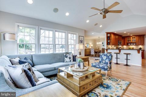 1308 Capulet Ct, Mclean, VA 22102 photo 9
