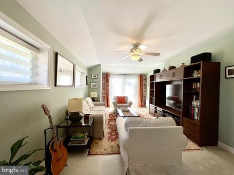 1725 Maxwell Ct, Mclean, VA 22101 photo 10