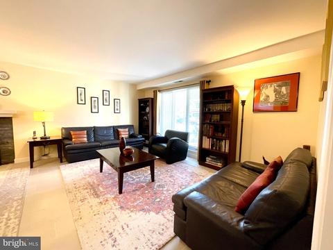 1725 Maxwell Ct, Mclean, VA 22101 photo 4