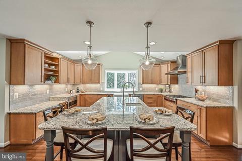 7725 Modisto Ln, Springfield, VA 22153 photo 6