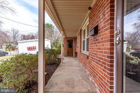8103 Carrick Ln, Springfield, VA 22151 photo 6