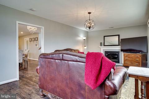 8103 Carrick Ln, Springfield, VA 22151 photo 17