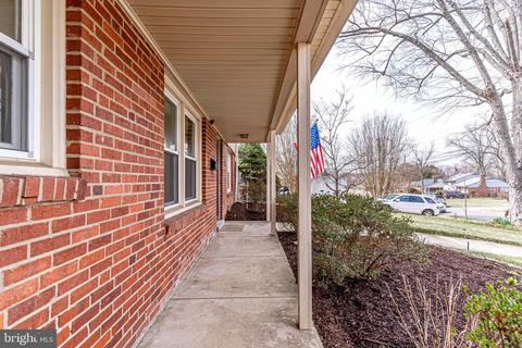 8103 Carrick Ln, Springfield, VA 22151 photo 7