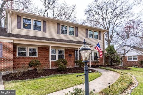 8103 Carrick Ln, Springfield, VA 22151 photo 2