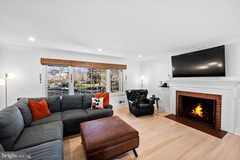 6327 Kellogg Dr, Mclean, VA 22101 photo 4