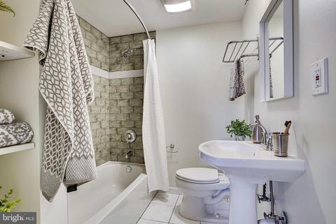 5300 Oldcastle Ln, Springfield, VA 22151 photo 34