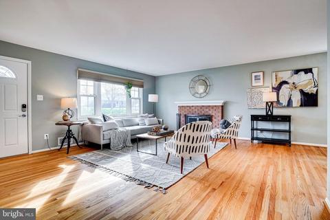 5300 Oldcastle Ln, Springfield, VA 22151 photo 6