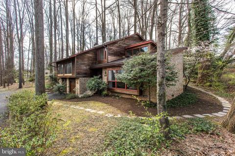 7921 Old Falls Rd, Mclean, VA 22102 photo 4