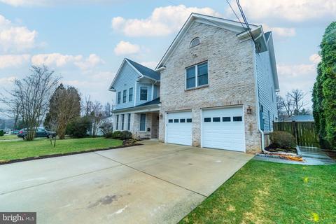 7413 Gresham St, Springfield, VA 22151 photo 2