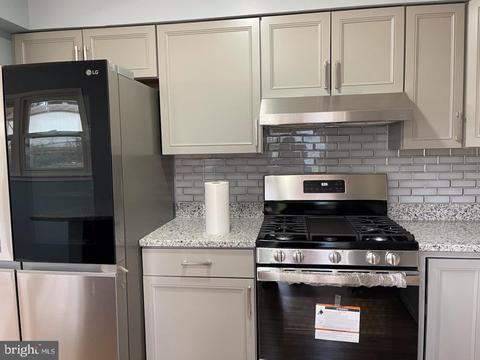 7910 Foote Ln, Springfield, VA 22151 photo 9