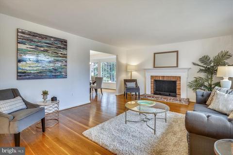 1742 Great Fls, Mclean, VA 22101 photo 3