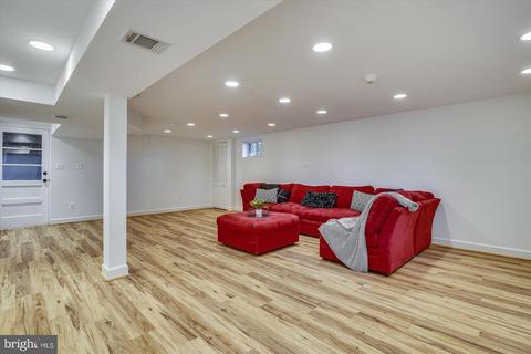 1742 Great Fls, Mclean, VA 22101 photo 31
