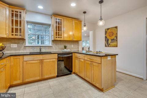1742 Great Fls, Mclean, VA 22101 photo 5