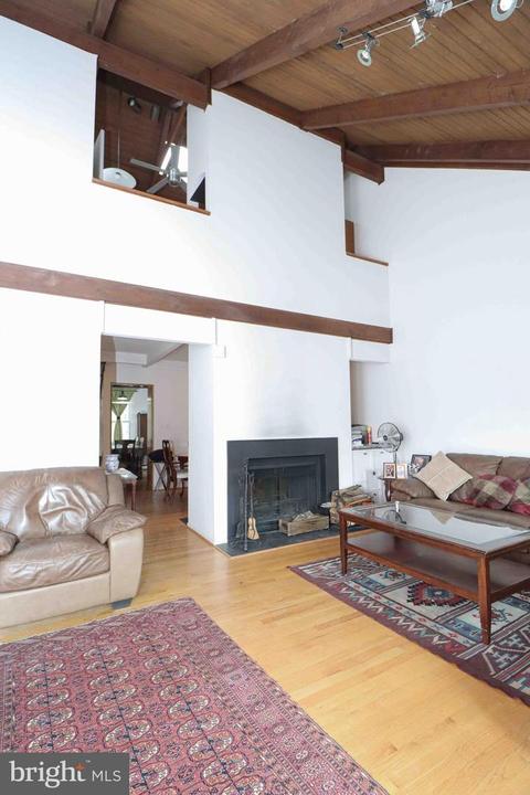 11162 Glade Dr, Reston, VA 20191 photo 20