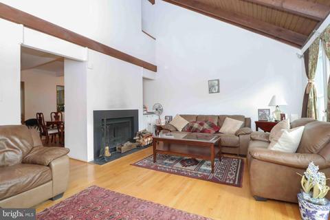 11162 Glade Dr, Reston, VA 20191 photo 19