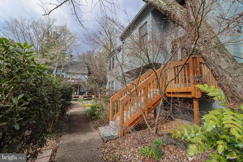 11162 Glade Dr, Reston, VA 20191 photo 2