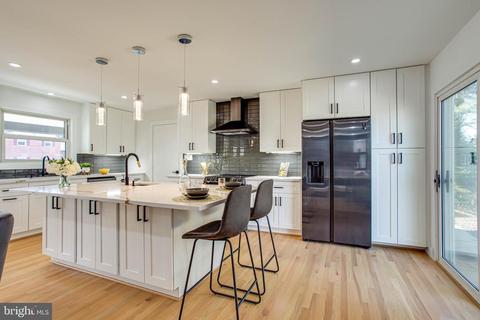 6808 Huntsman Blvd, Springfield, VA 22152 photo 1