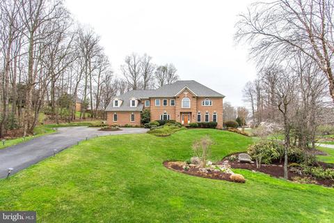 1194 Windrock Dr, Mclean, VA 22102 photo 1